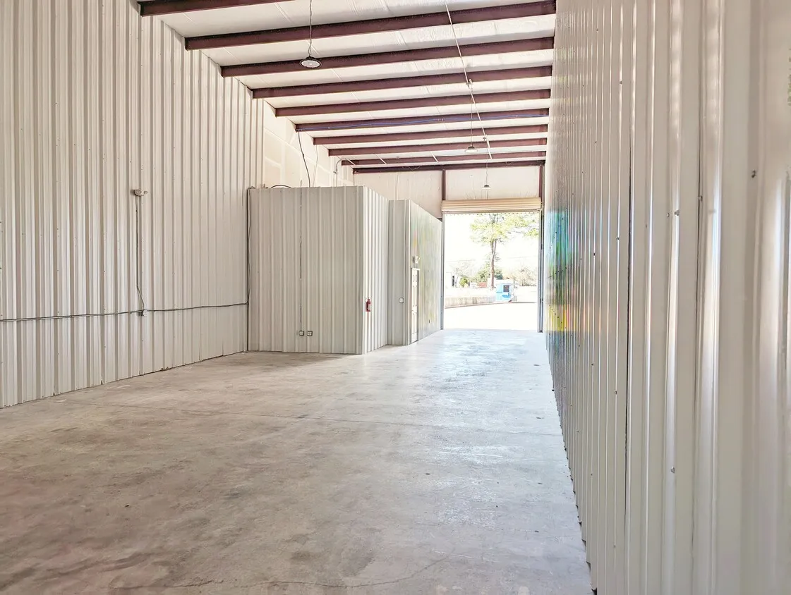 Climate Controlled Warehouse with Private Office/Restroom – 1680 SF — photo 2 of 5