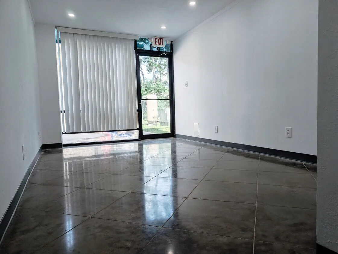 Office Warehouse 1680 SF — photo 4 of 5