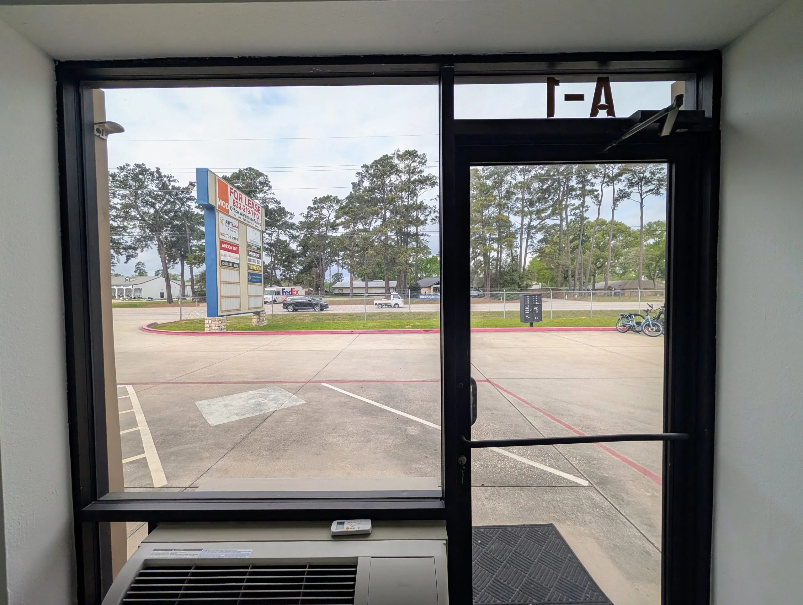 1,200 SF Warehouse/Office – Facing FM 2978 (Tomball/Woodlands/Spring) — photo 6 of 7